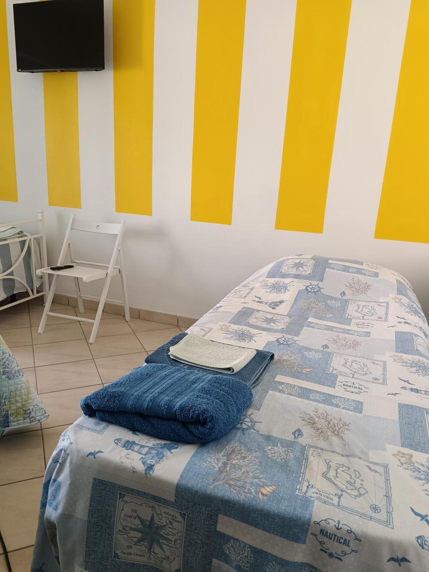 A Casa Di Berna E Tere Appartement Venturina Terme Buitenkant foto