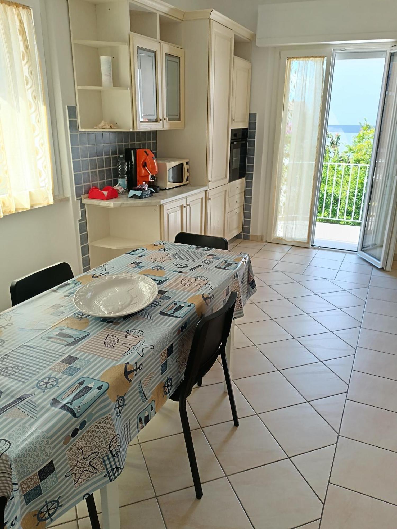 A Casa Di Berna E Tere Appartement Venturina Terme Buitenkant foto